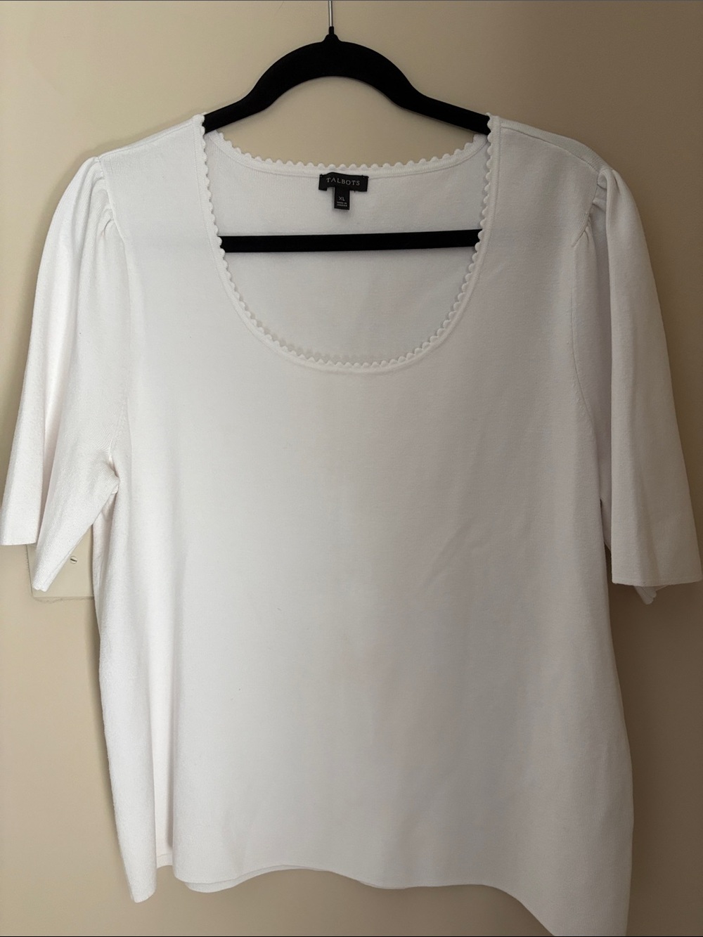 Talbots White Scoop Neck Short Sleeve Top with Scalloped Trim